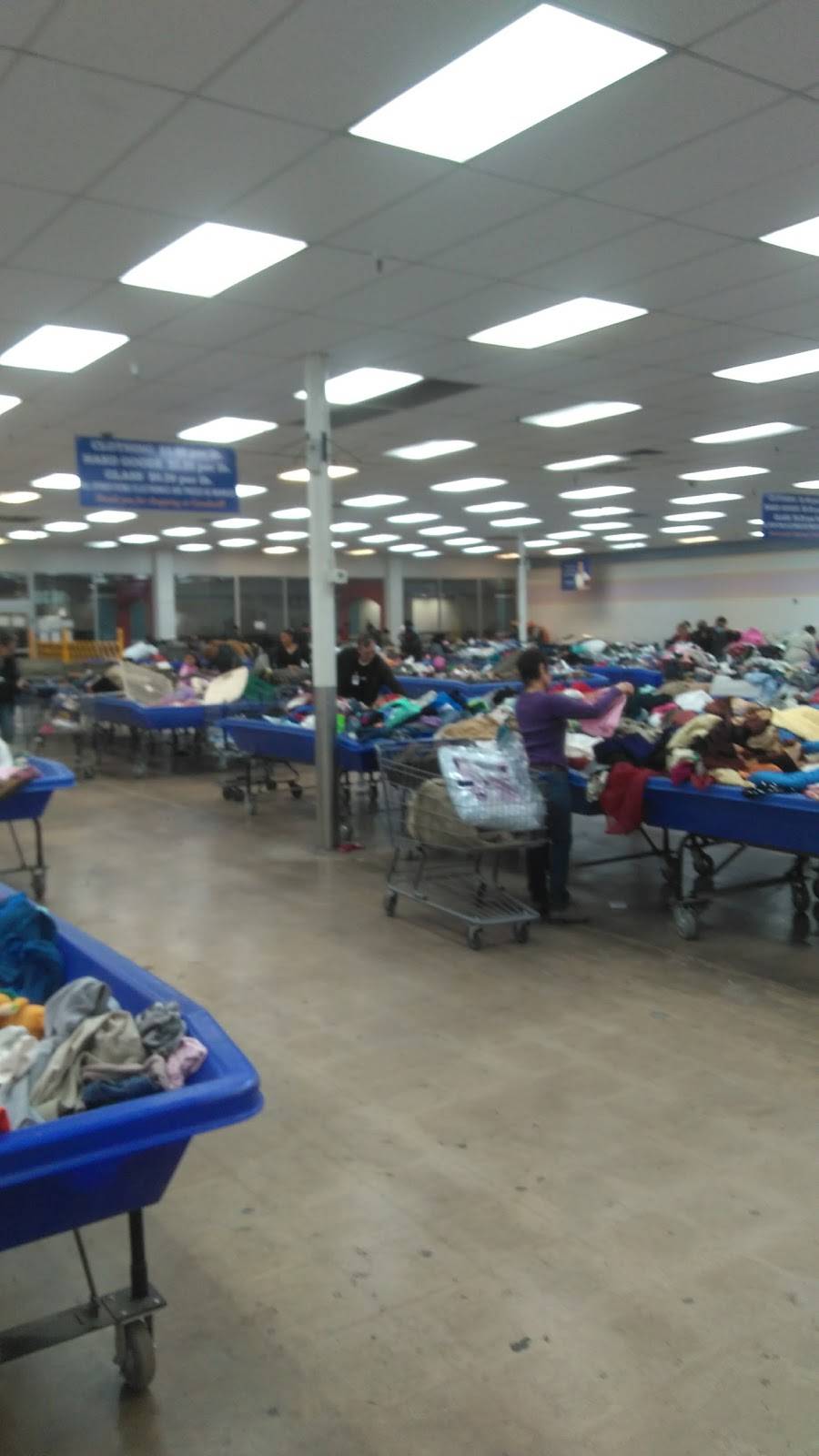 Goodwill Outlet Store and Donation Center | 1830 E Irvington Rd, Tucson, AZ 85714, USA | Phone: (520) 382-1560