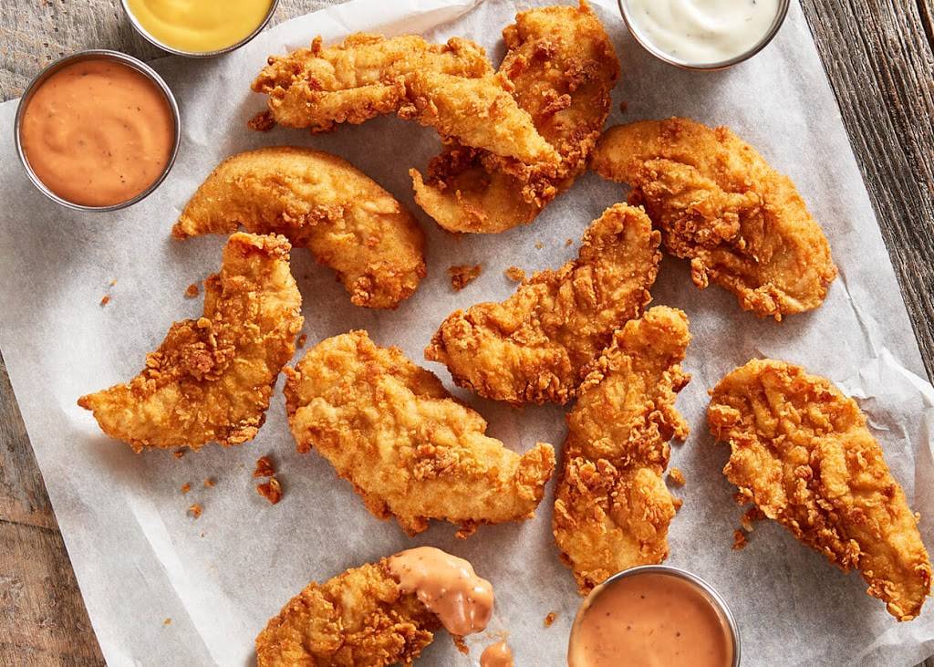 Zaxbys Chicken Fingers & Buffalo Wings | 2111 Pyramids Village Blvd, Greensboro, NC 27405, USA | Phone: (336) 375-4500