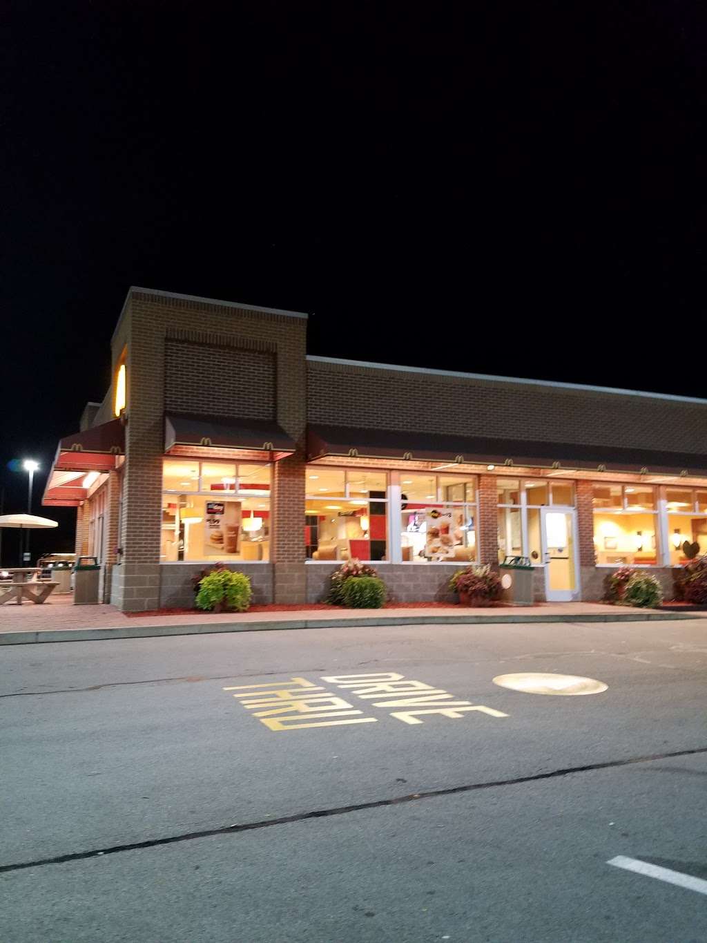 McDonalds | 9471 South 13th Street, Oak Creek, WI 53154, USA | Phone: (414) 762-7565