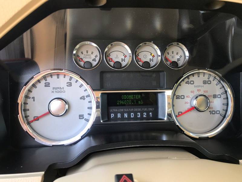 La pulga de autos | 720 S Buckner Blvd, Dallas, TX 75217, USA | Phone: (214) 801-7731