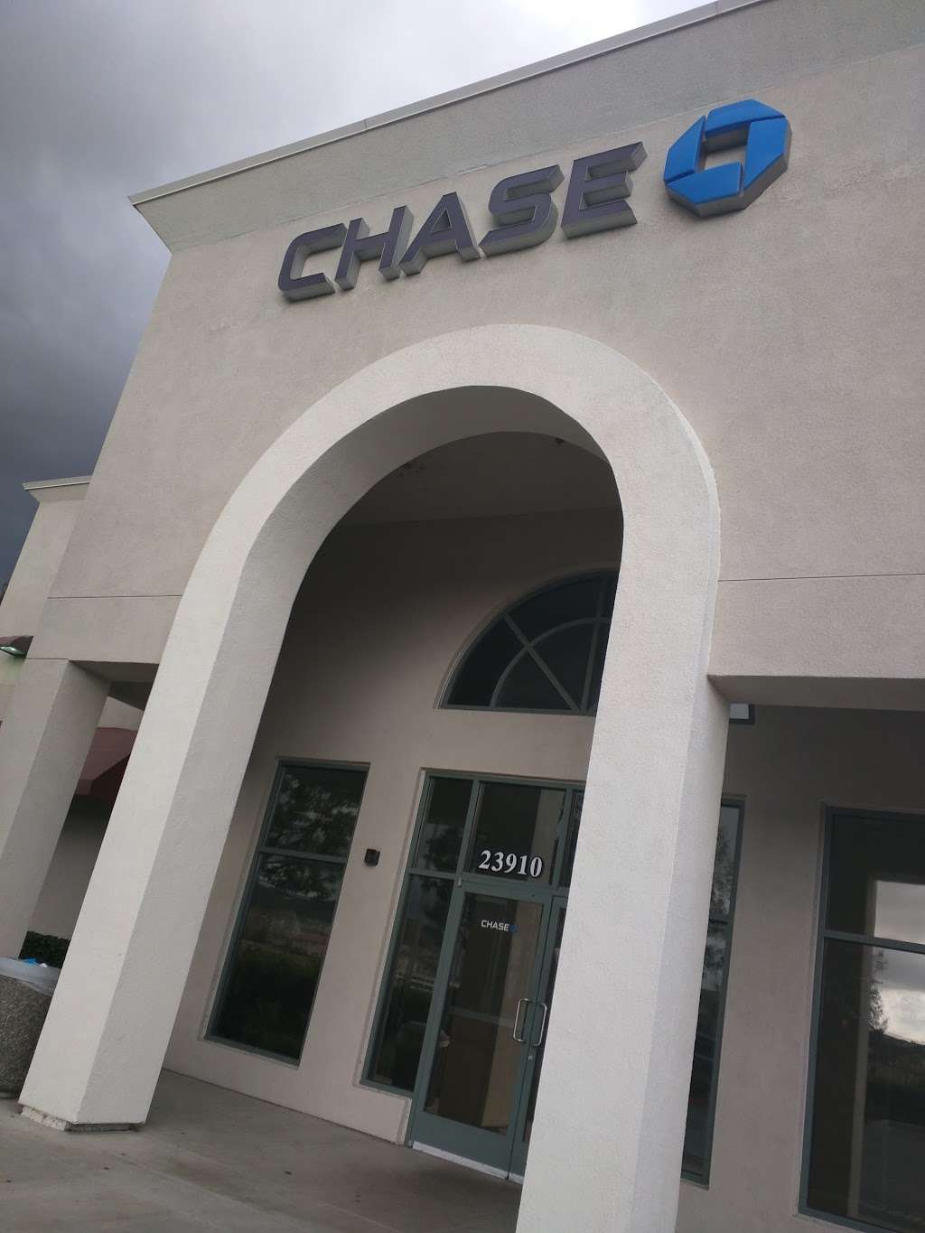 Chase Bank | 23910 Summerhill Ln, Valencia, CA 91354, USA | Phone: (661) 297-6099