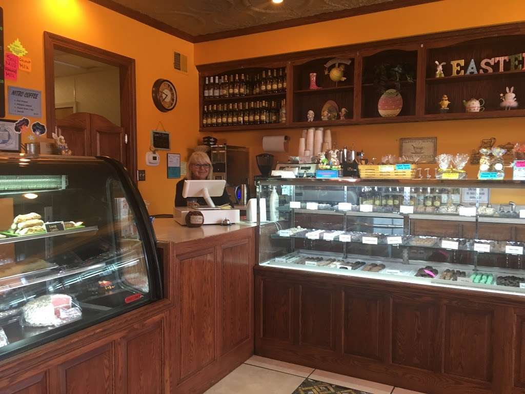 Carlisle Coffee and Sweets | 203 E Michigan St, New Carlisle, IN 46552, USA | Phone: (574) 988-0219