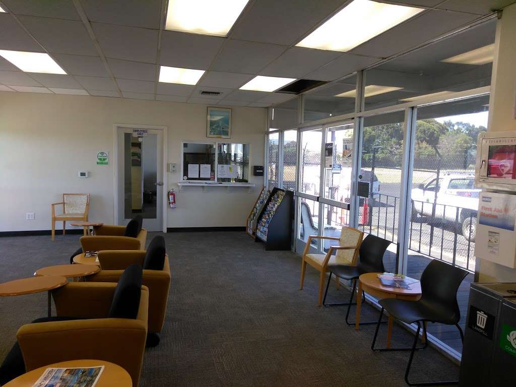 Palo Alto Airport | 1925 Embarcadero Rd, Palo Alto, CA 94303 | Phone: (650) 856-7833