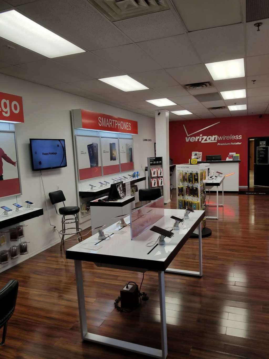 Verizon Authorized Retailer, MBA Wireless (Eltingville) | 4348 Amboy Rd, Staten Island, NY 10312, USA | Phone: (718) 689-0230