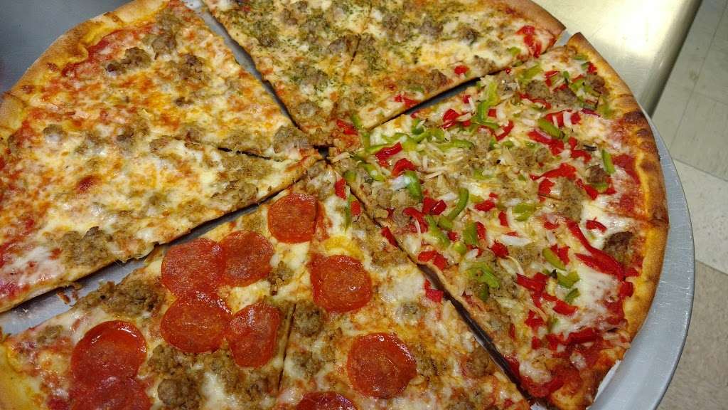 Braccos Pizza | 7596A Beth, Bath Pike, Bath, PA 18014, USA | Phone: (484) 281-3625