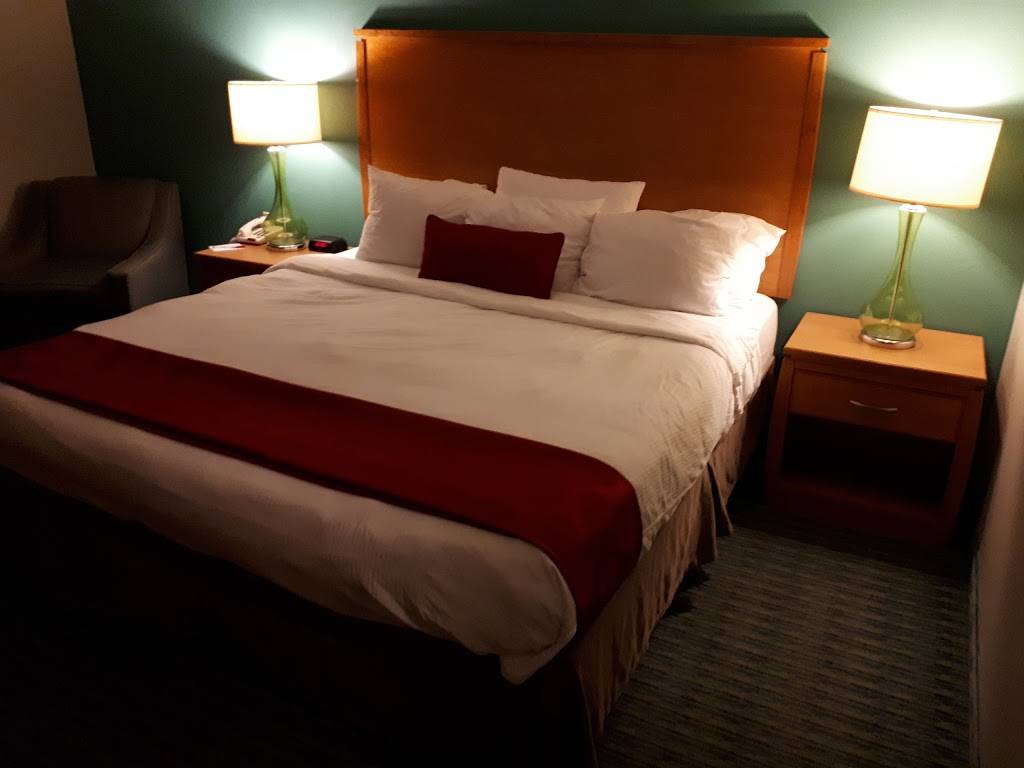 Ramada by Wyndham Louisville Expo Center | 2912 Crittenden Dr, Louisville, KY 40209, USA | Phone: (502) 694-4675