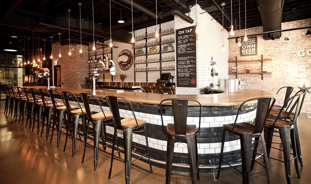 Goose Island Beer Company | 1800 W Fulton St, Chicago, IL 60612 | Phone: (800) 466-7363