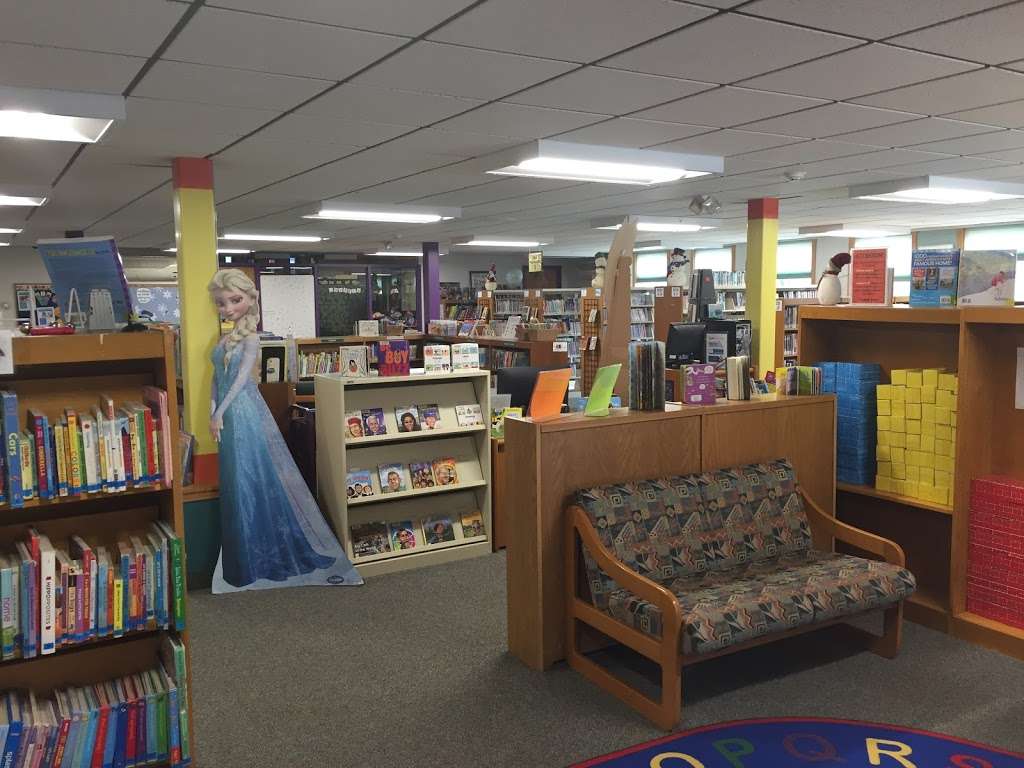 The Lawrence Library | 15 Main St, Pepperell, MA 01463, USA | Phone: (978) 433-0330