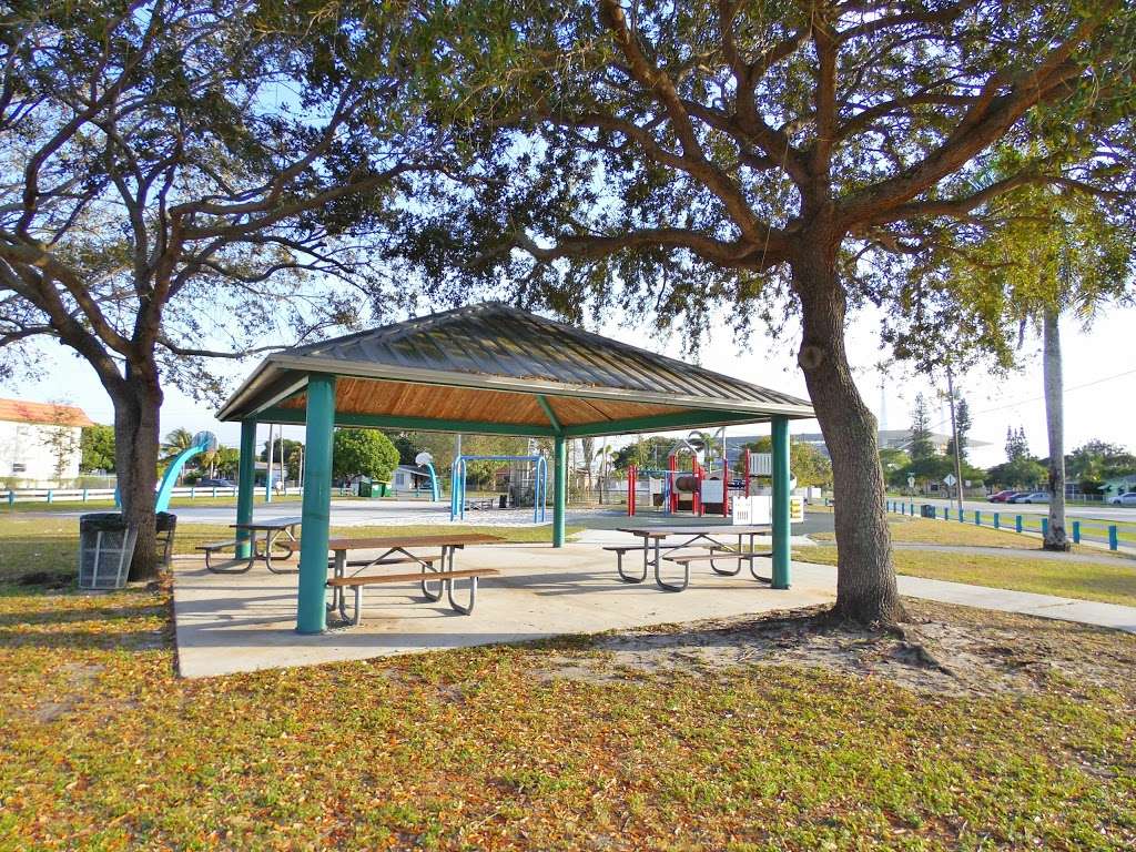 Bennett M. Lifter Park | 20701 NW 22nd Ave, Miami Gardens, FL 33056, USA | Phone: (305) 624-6712