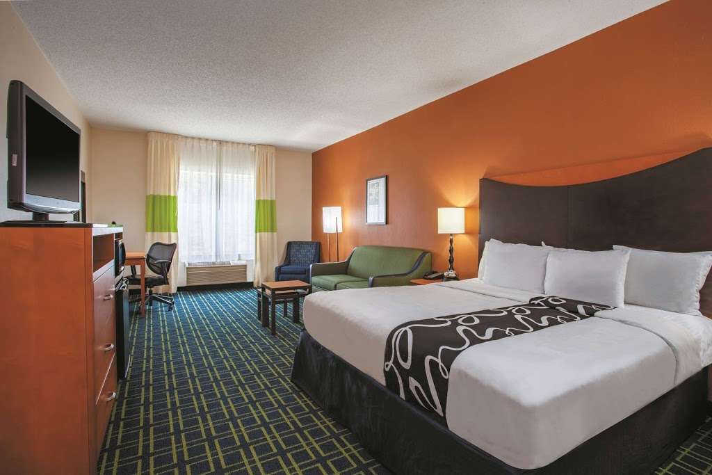 La Quinta Inn & Suites Manassas | 6950 Nova Way, Manassas, VA 20109, USA | Phone: (703) 393-9966