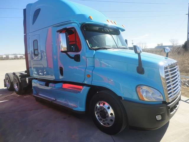 Used Freightliner Cascadia | 8705 N McDonald Ave, Kansas City, MO 64153 | Phone: (816) 517-3333