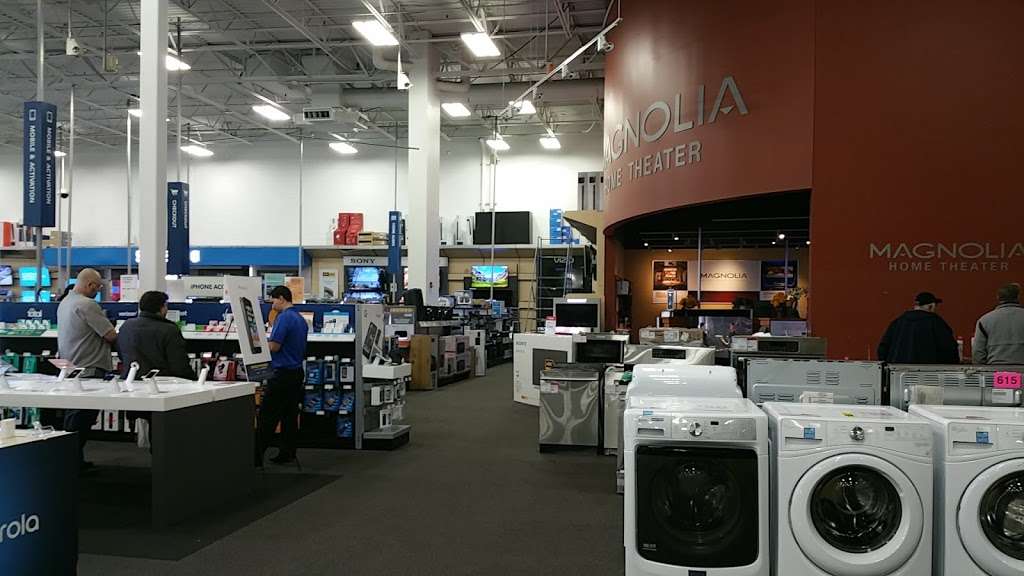 Best Buy | 2130 NJ-35, Holmdel, NJ 07733, USA | Phone: (732) 671-7123