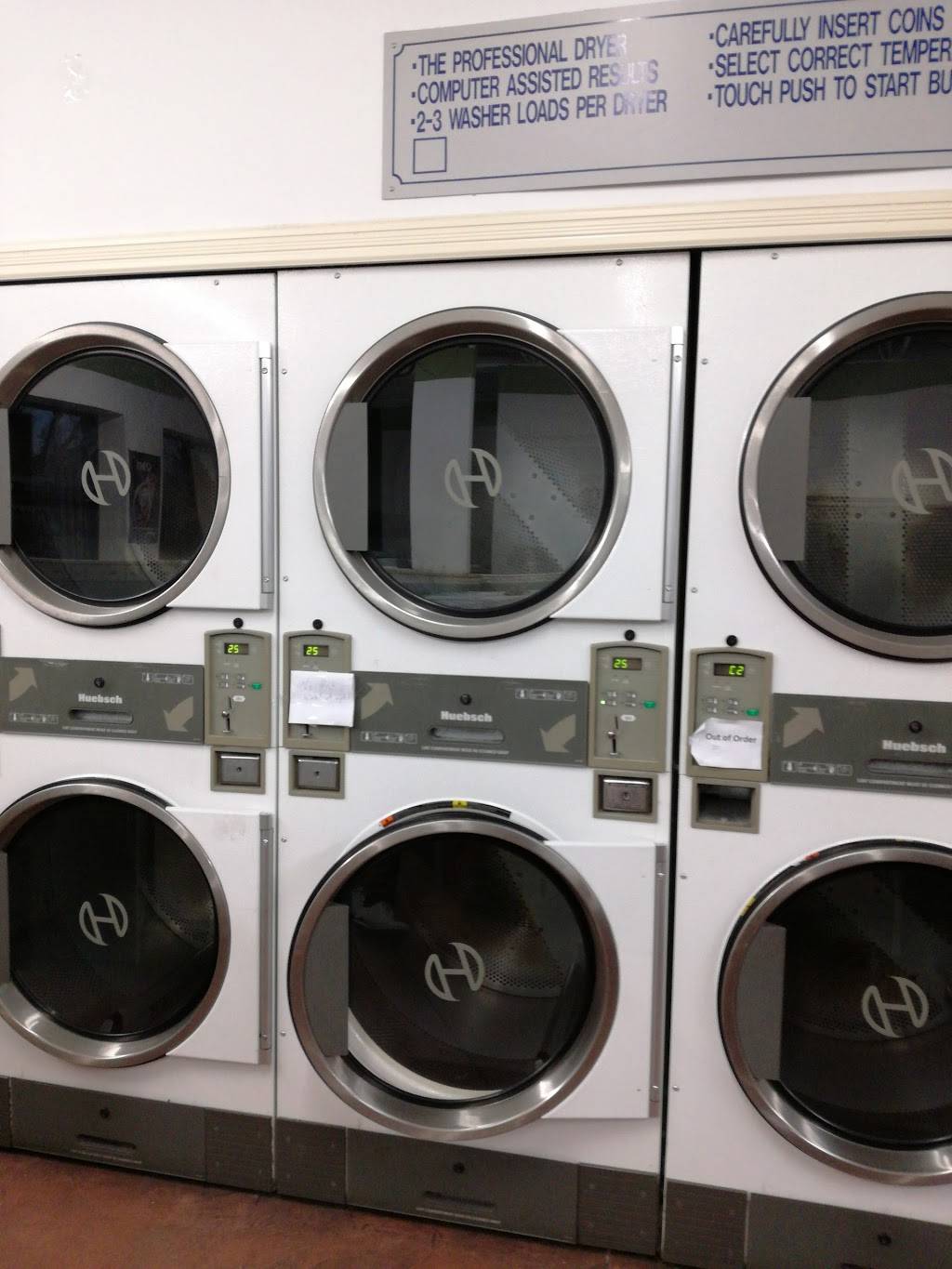 Evergreen Coin Laundry | 899 Grand Marais Rd E, Windsor, ON N8N 1A1, Canada | Phone: (519) 972-0045