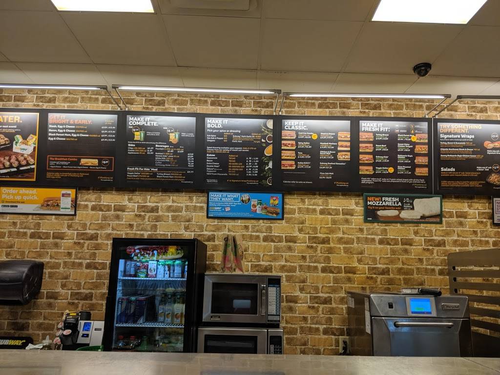 Subway | 4935 Bluffton Rd, Fort Wayne, IN 46809, USA | Phone: (260) 747-7301