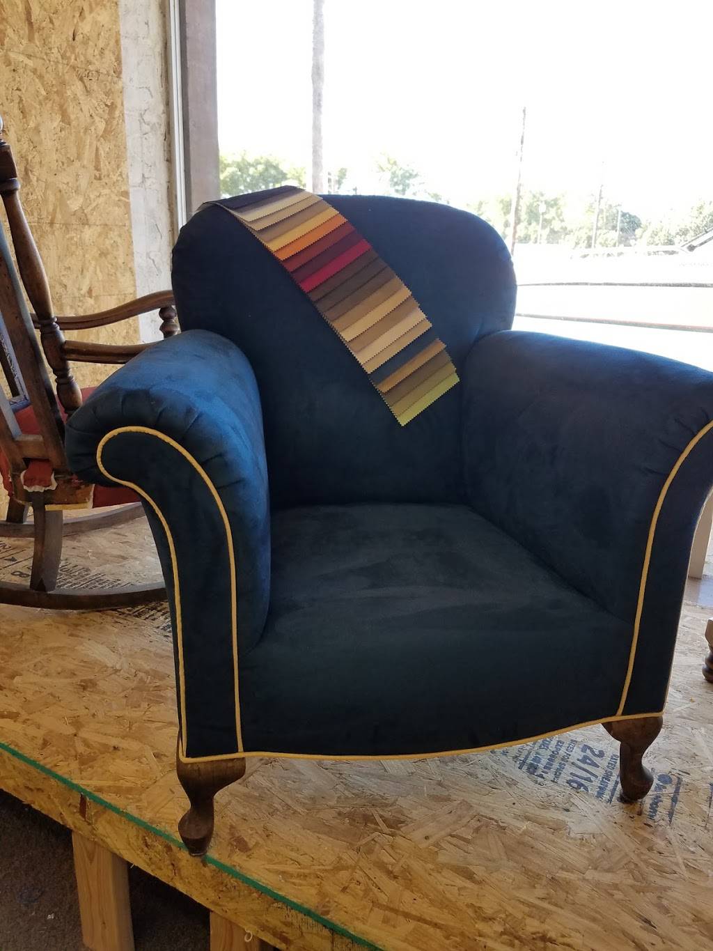 Upholstery 4 U | 10501 Shawnee Mission Pkwy, Shawnee, KS 66203, USA | Phone: (913) 731-4400