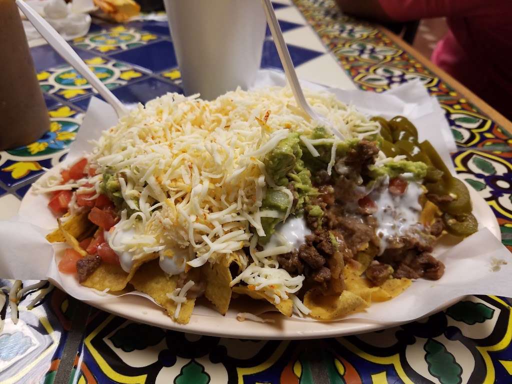 Burrito House | 3718 N Elston Ave, Chicago, IL 60618 | Phone: (773) 279-9111