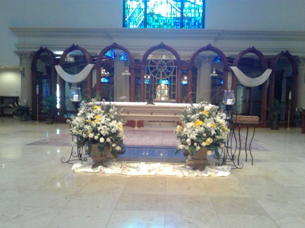 Annunciation Catholic Church | 1020 Montgomery Rd, Altamonte Springs, FL 32714, USA | Phone: (407) 869-9472
