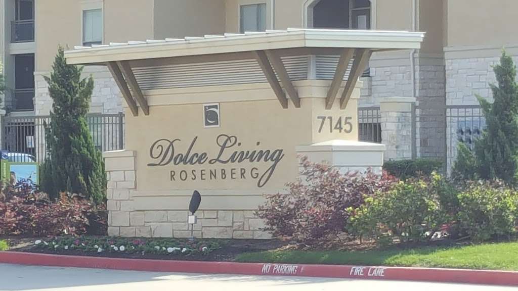 Dolce Living Rosenberg Apartment Homes | 7145 Reading Rd, Rosenberg, TX 77471, USA | Phone: (281) 239-0595