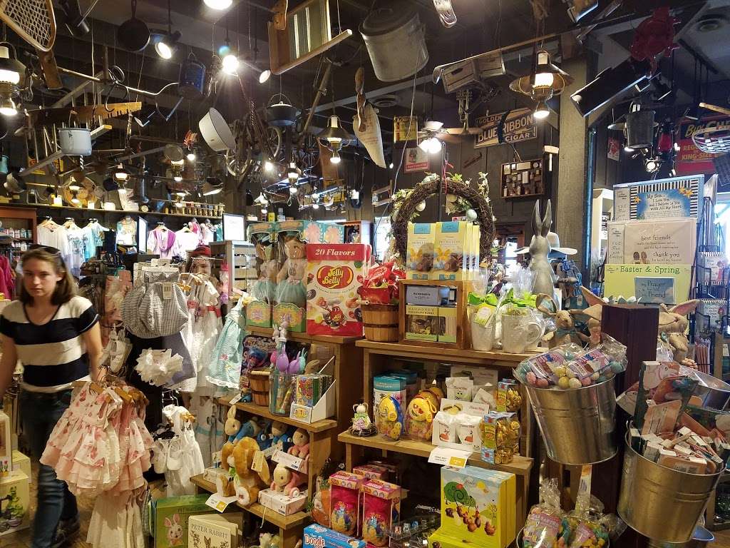 Cracker Barrel Old Country Store | 7920 NW Tiffany Springs Pkwy, Kansas City, MO 64153 | Phone: (816) 880-9171
