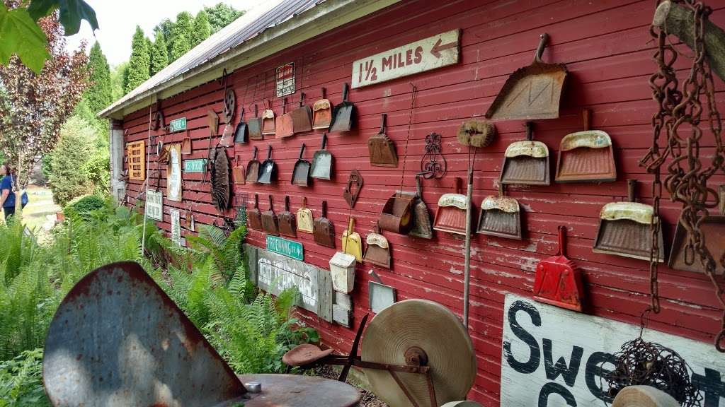 Hippie Toms Serendipity Farm | 6404 Marsh Rd, Waterford, WI 53185, USA | Phone: (262) 534-7628