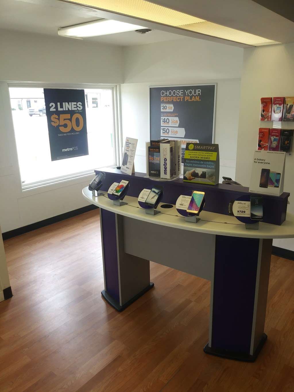 metro PCS | 4308 W Washington St, Indianapolis, IN 46241 | Phone: (317) 757-5882