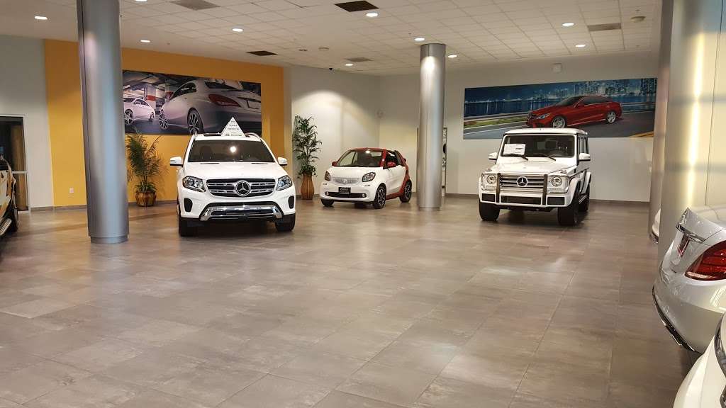 Mercedes-Benz of Oxnard | 1511 Auto Center Dr, Oxnard, CA 93036, USA | Phone: (805) 665-3011