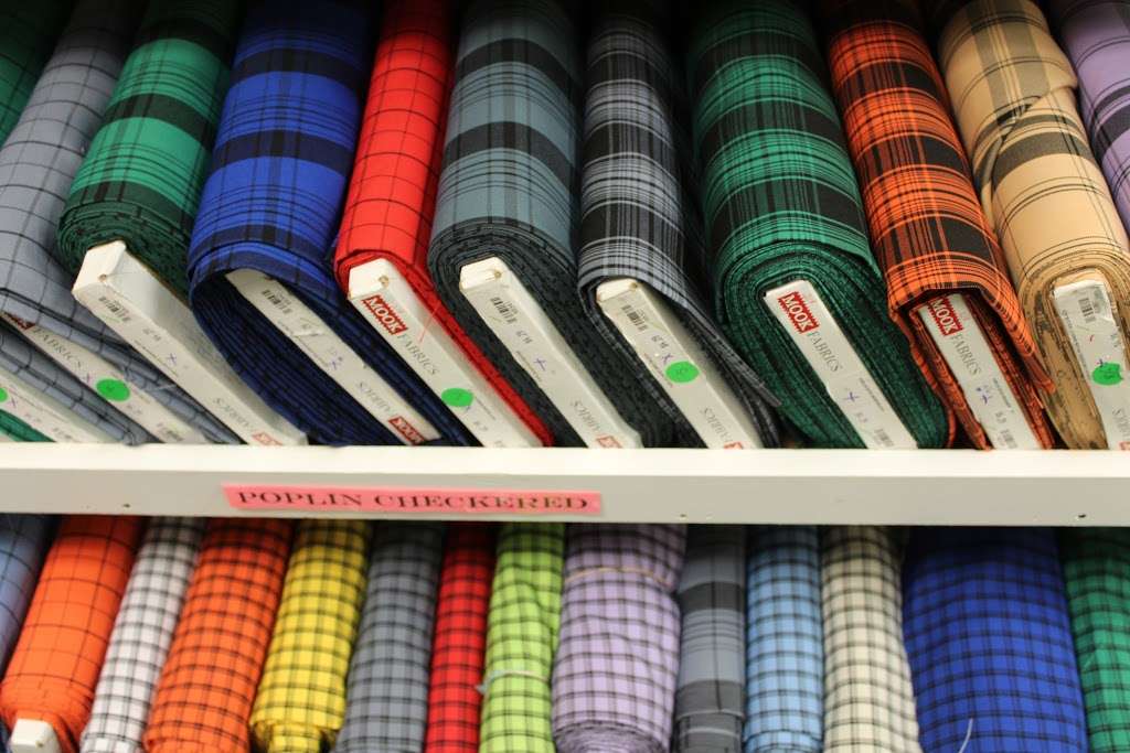 Mook Fabrics Outlet | 247 W Main St, Leola, PA 17540, USA | Phone: (717) 556-8546