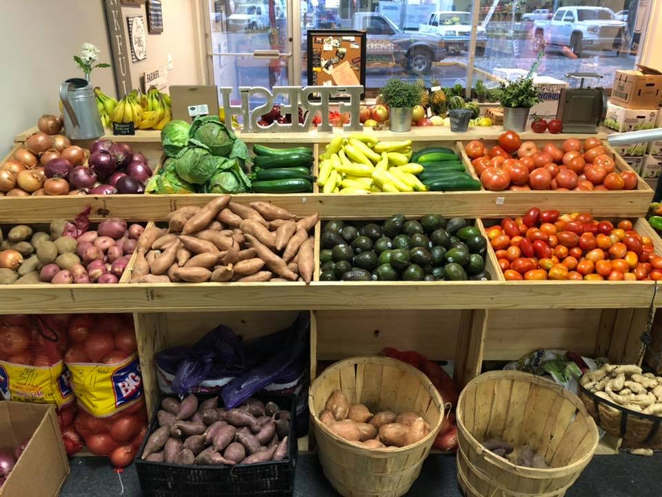 County Line Produce Lutz, Fruit & Vegetables | 206 Newberger Rd, Lutz, FL 33549 | Phone: (813) 575-9006