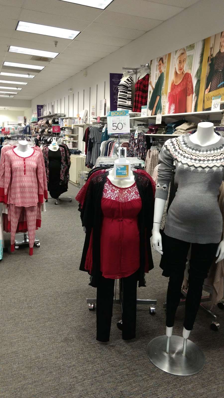 Motherhood Maternity Outlet | 6170 W Grand Ave, Gurnee, IL 60031, USA | Phone: (224) 214-0015