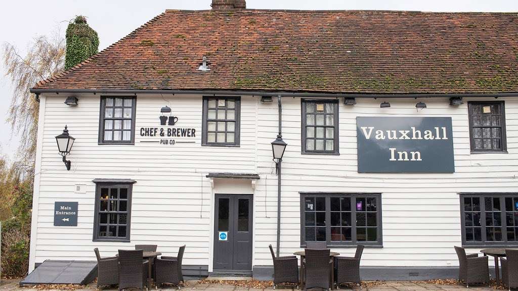 Vauxhall Inn | Vauxhall Ln, Tonbridge TN11 0NA, UK | Phone: 01732 773111