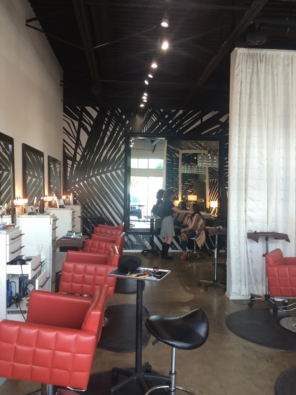 Javier Garza at Muse the Salon | 2323 N Henderson Ave, Dallas, TX 75206, USA | Phone: (214) 821-3434