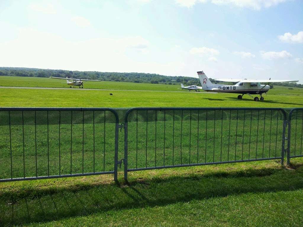 Redhill Aerodrome | Redhill RH1 5YP, UK | Phone: 01737 823377