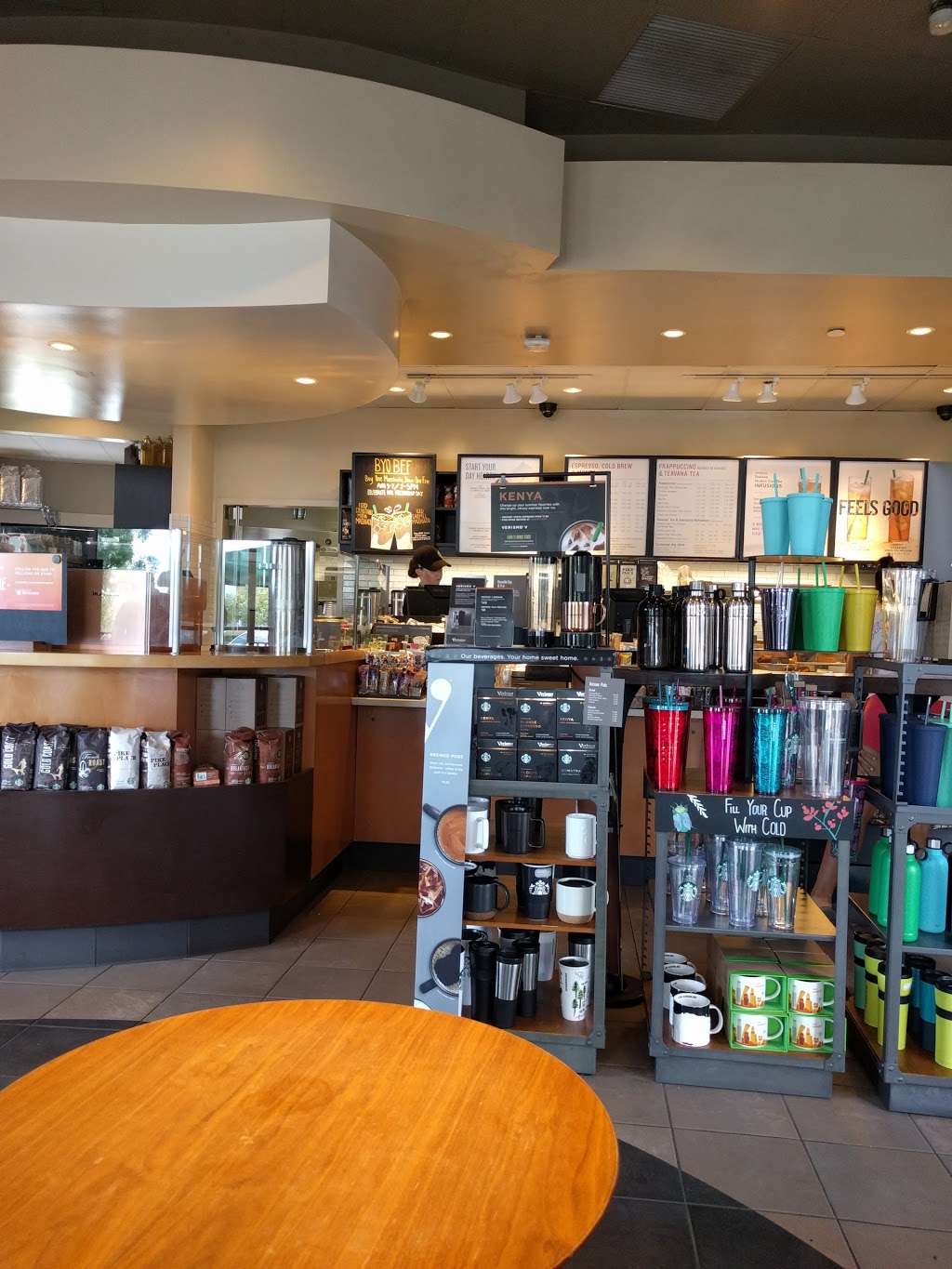 Starbucks | 28160 Newhall Ranch Rd, Santa Clarita, CA 91355 | Phone: (661) 702-8591