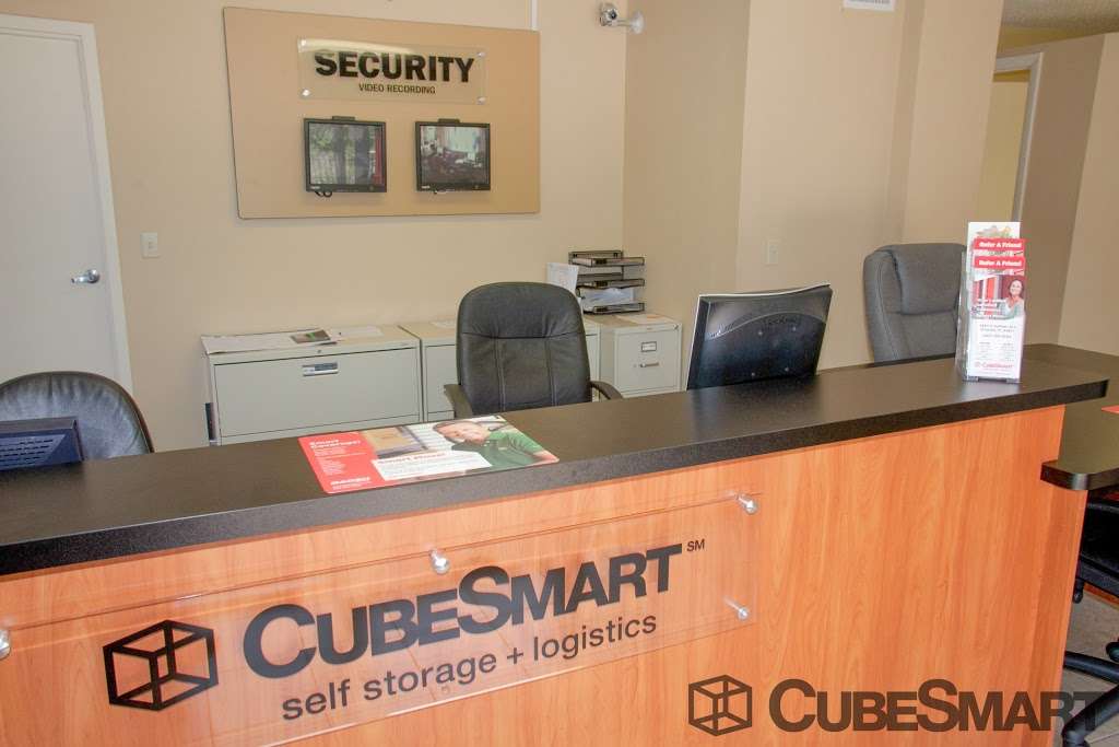 CubeSmart Self Storage | 4554 Hoffner Ave, Orlando, FL 32812, USA | Phone: (407) 851-9130