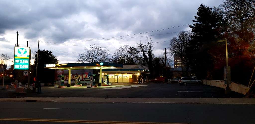 Valero Gas Station & Convenience Store | 410 Greenwood Ave, Trenton, NJ 08609, USA | Phone: (609) 392-4449