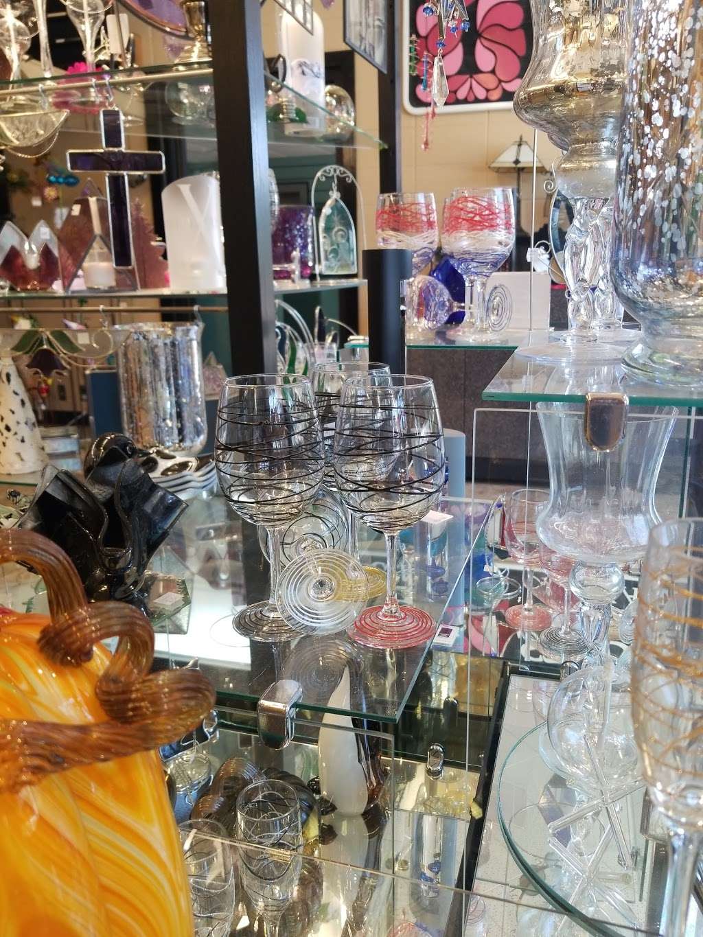 Studio One Art Glass | 1333 Milwaukee Ave, South Milwaukee, WI 53172, USA | Phone: (800) 321-0631