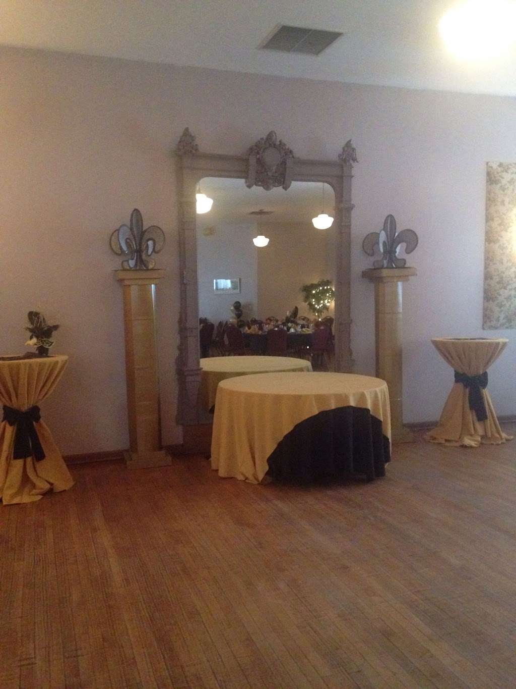 Heartwood Hall Banquet Facility | 30807 114th St, Wilmot, WI 53192 | Phone: (262) 862-9377