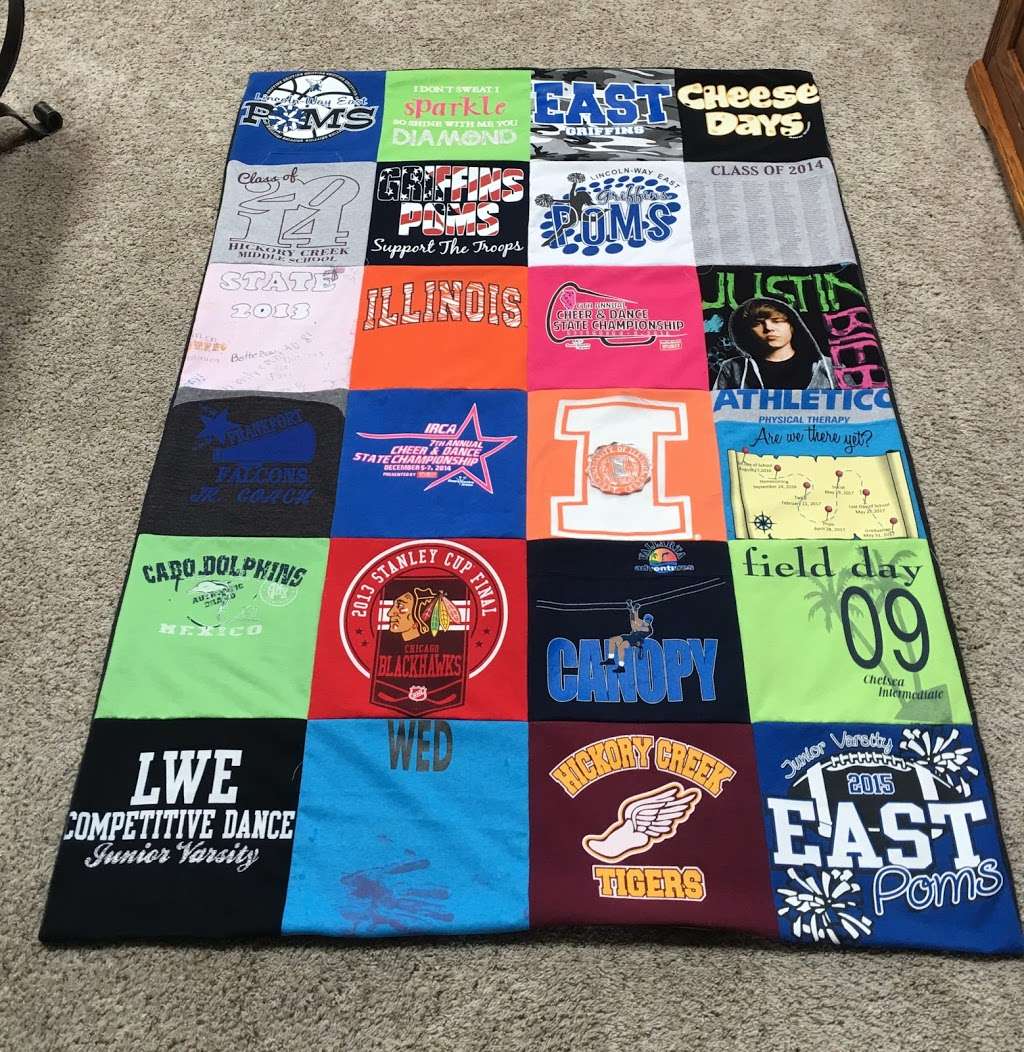 T-Shirt Memory Blankets by Lynn | 22047 Emily Ln, Frankfort, IL 60423 | Phone: (708) 606-5966