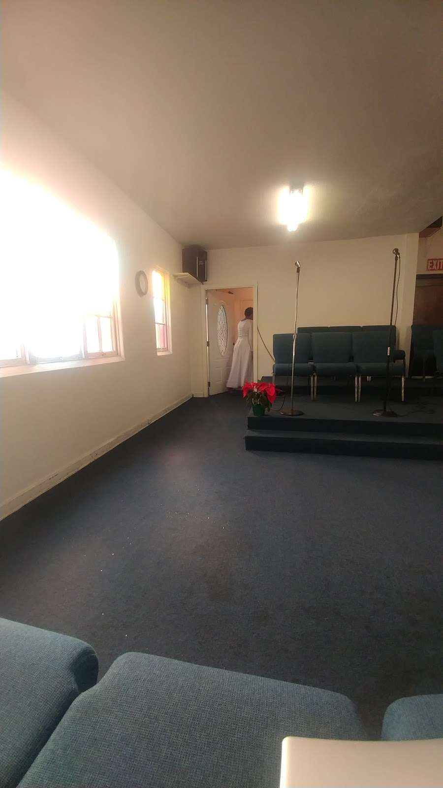 Faithful Service Baptist Church | 1416 W 37th Dr, Los Angeles, CA 90018, USA | Phone: (323) 735-7162