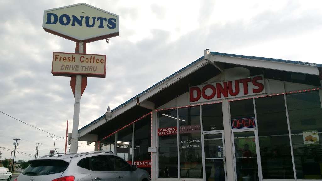 USA Donuts | 902 N Westmoreland Rd, Dallas, TX 75211, USA | Phone: (214) 330-8449