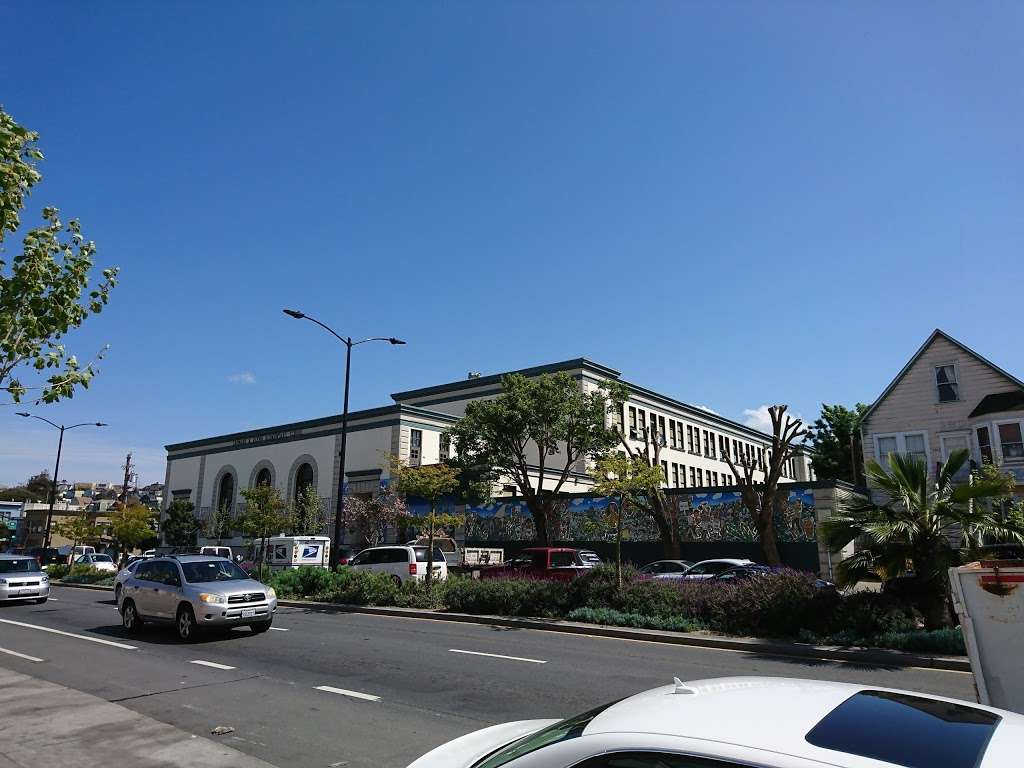 Leonard R. Flynn Elementary School | 3125 Cesar Chavez, San Francisco, CA 94110, USA | Phone: (415) 695-5770