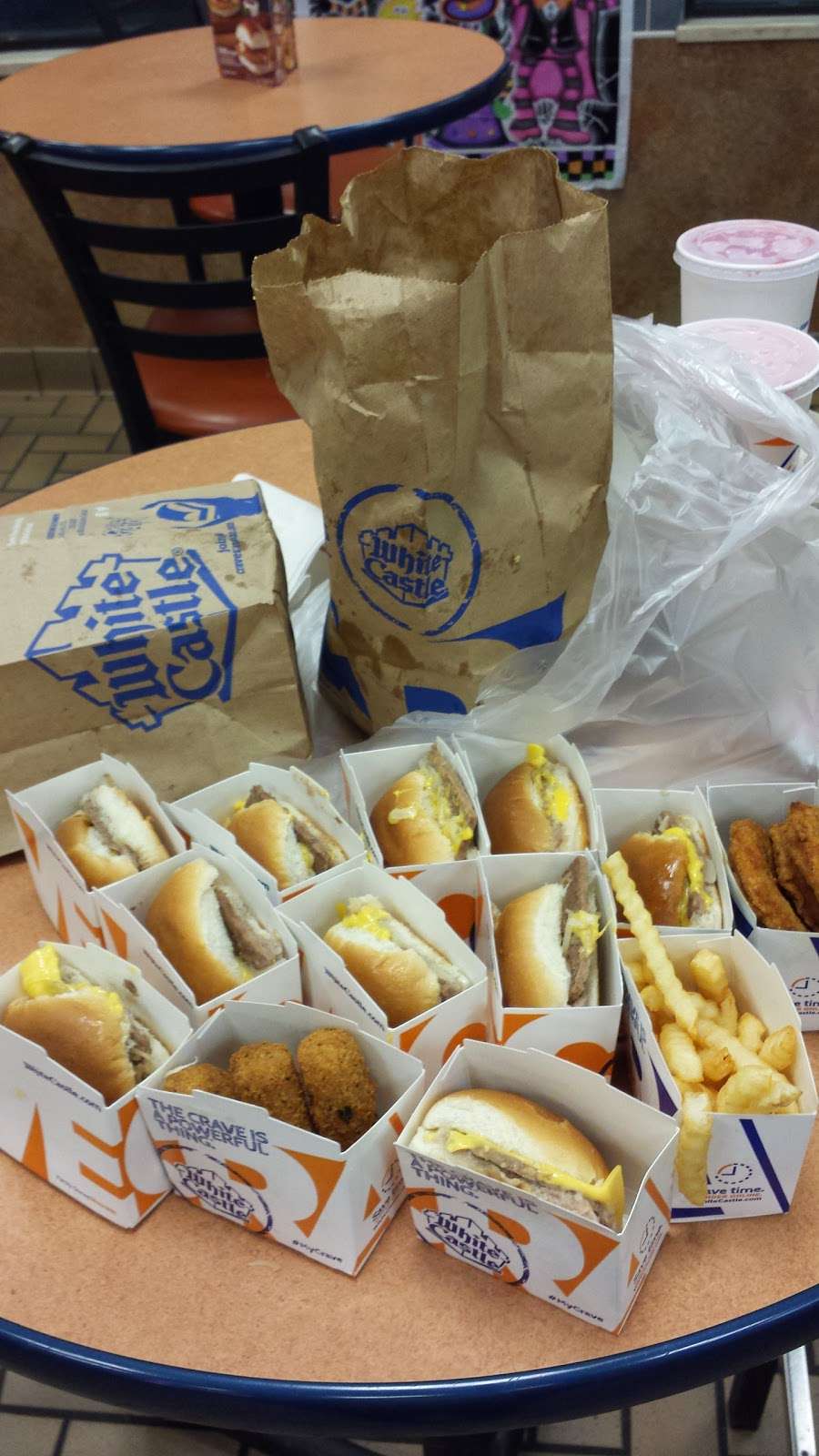 White Castle | 1400 W 79th St, Chicago, IL 60620, USA | Phone: (773) 651-1763