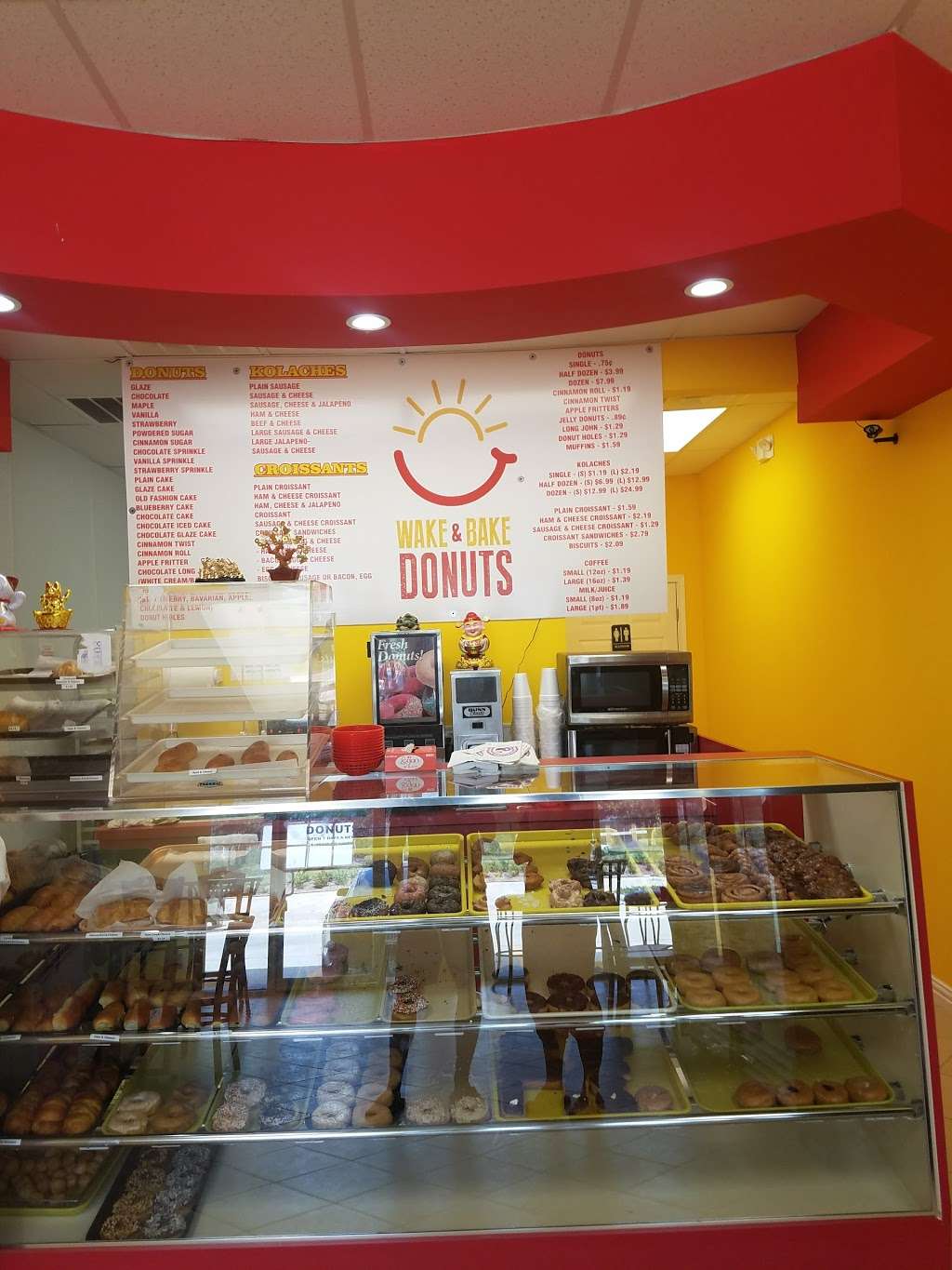 Wake & Fry Donuts | 4125 Williams Way Blvd #140, Richmond, TX 77469 | Phone: (832) 847-4718