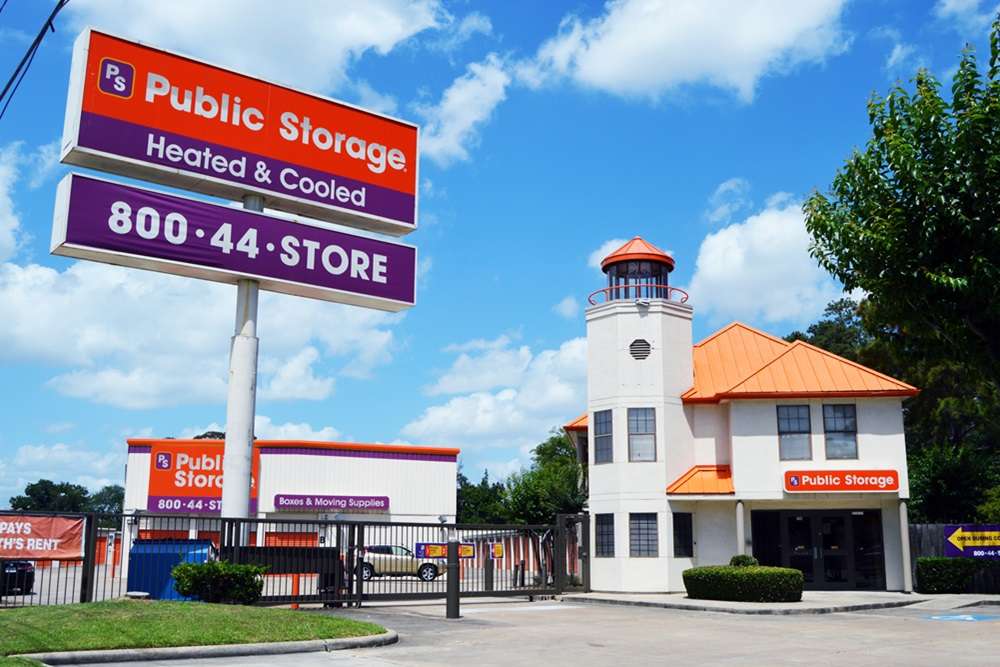 Public Storage | 2100 N Loop W, Houston, TX 77018, USA | Phone: (832) 460-3817