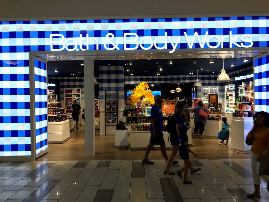 Bath & Body Works | 3615 Nicholasville Rd, Lexington, KY 40503, USA | Phone: (859) 272-3737