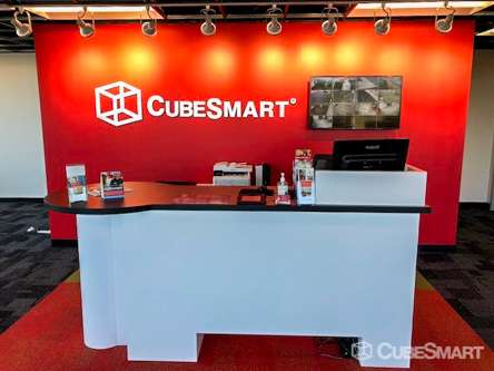 CubeSmart Self Storage | 43735 Eastgate View Drive, Chantilly, VA 20152, USA | Phone: (571) 250-6613