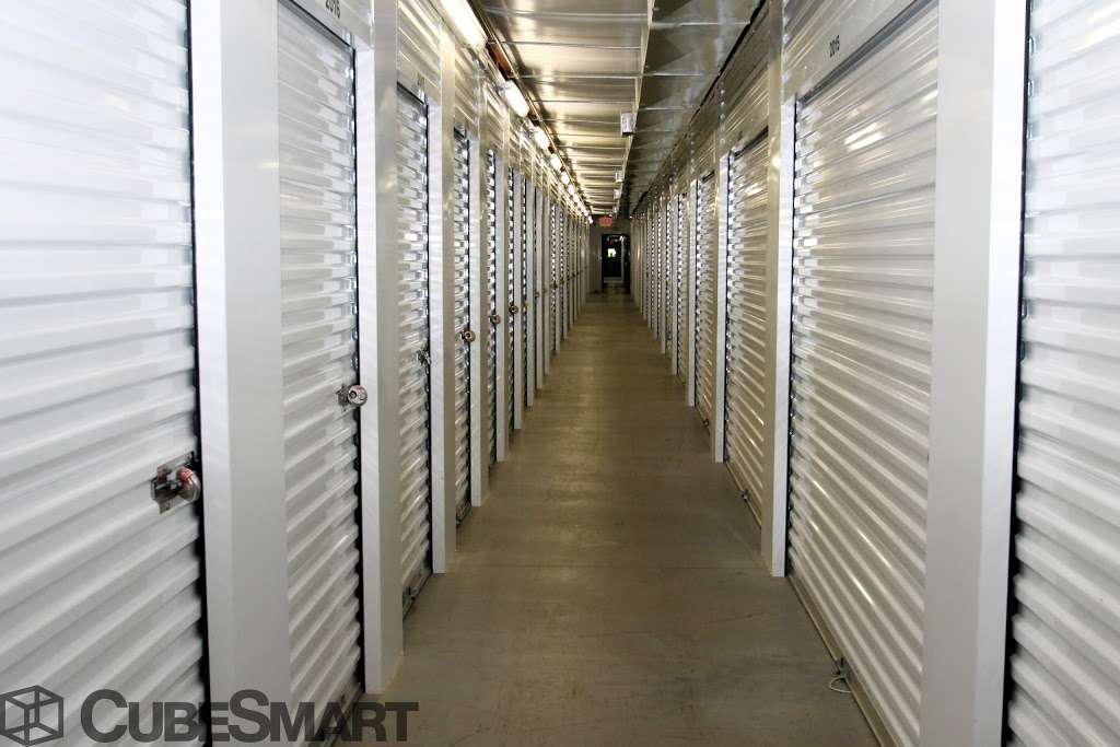 CubeSmart Self Storage | 3250 US-206, Bordentown, NJ 08505, USA | Phone: (609) 298-8500