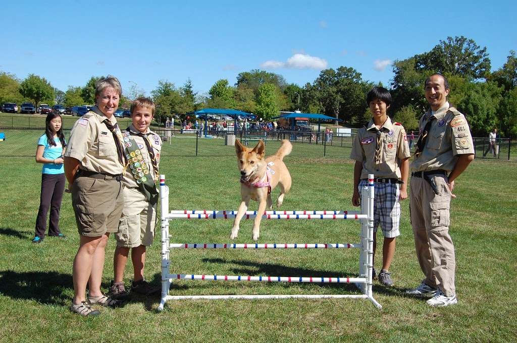 Freedom Run Dog Park | 6150 Russell Dr, Hoffman Estates, IL 60192, USA | Phone: (847) 285-5440