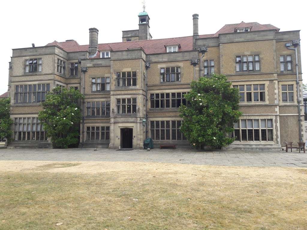 Fanhams Hall | Ware SG12 7PY, UK