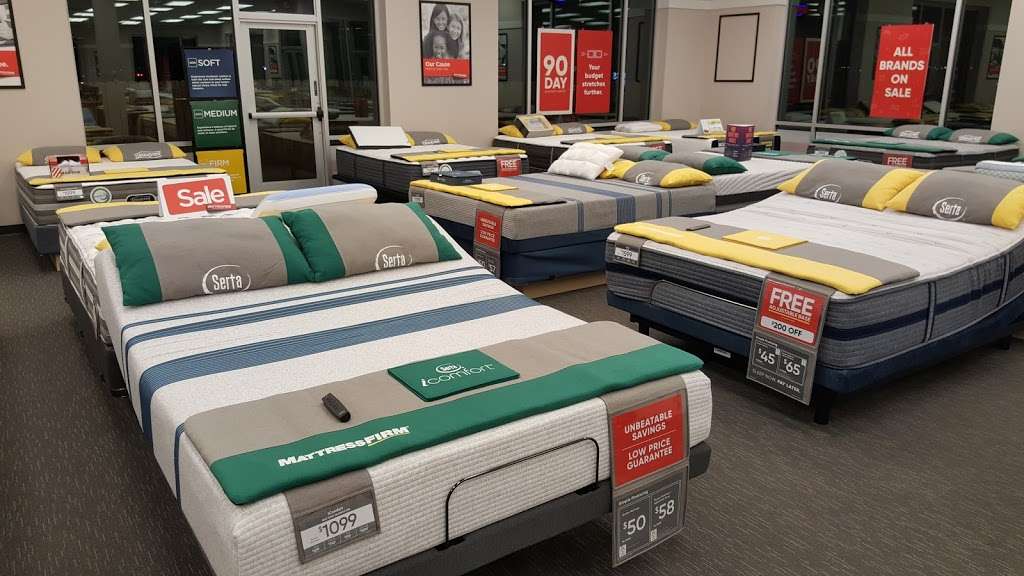 Mattress Firm Loveland East | 4469 E Eisenhower Blvd, Loveland, CO 80537, USA | Phone: (970) 663-2749